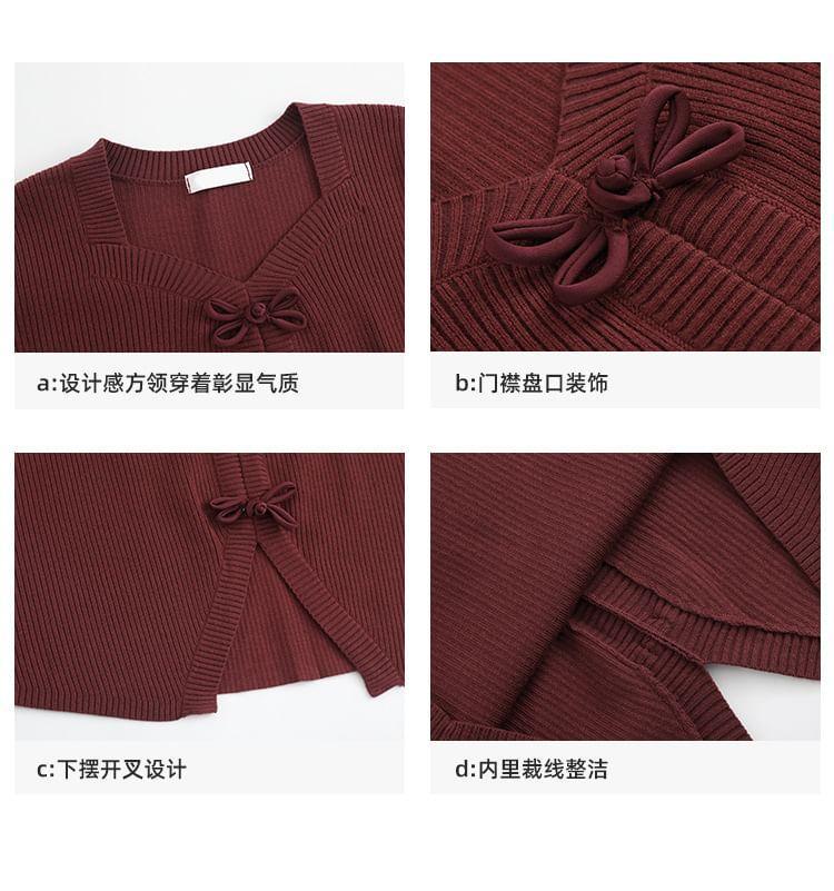 Long Sleeve V-Neck Plain Frog Closure Ribbed Knit Top Product Image