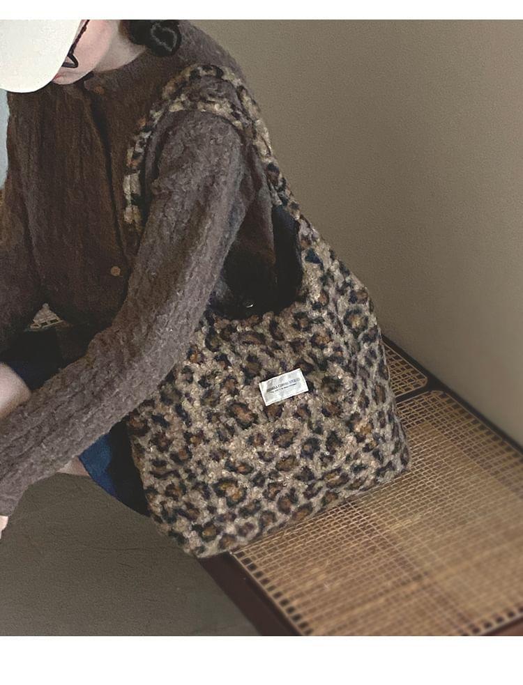 Leopard Print Fluffy Tote Bag Product Image