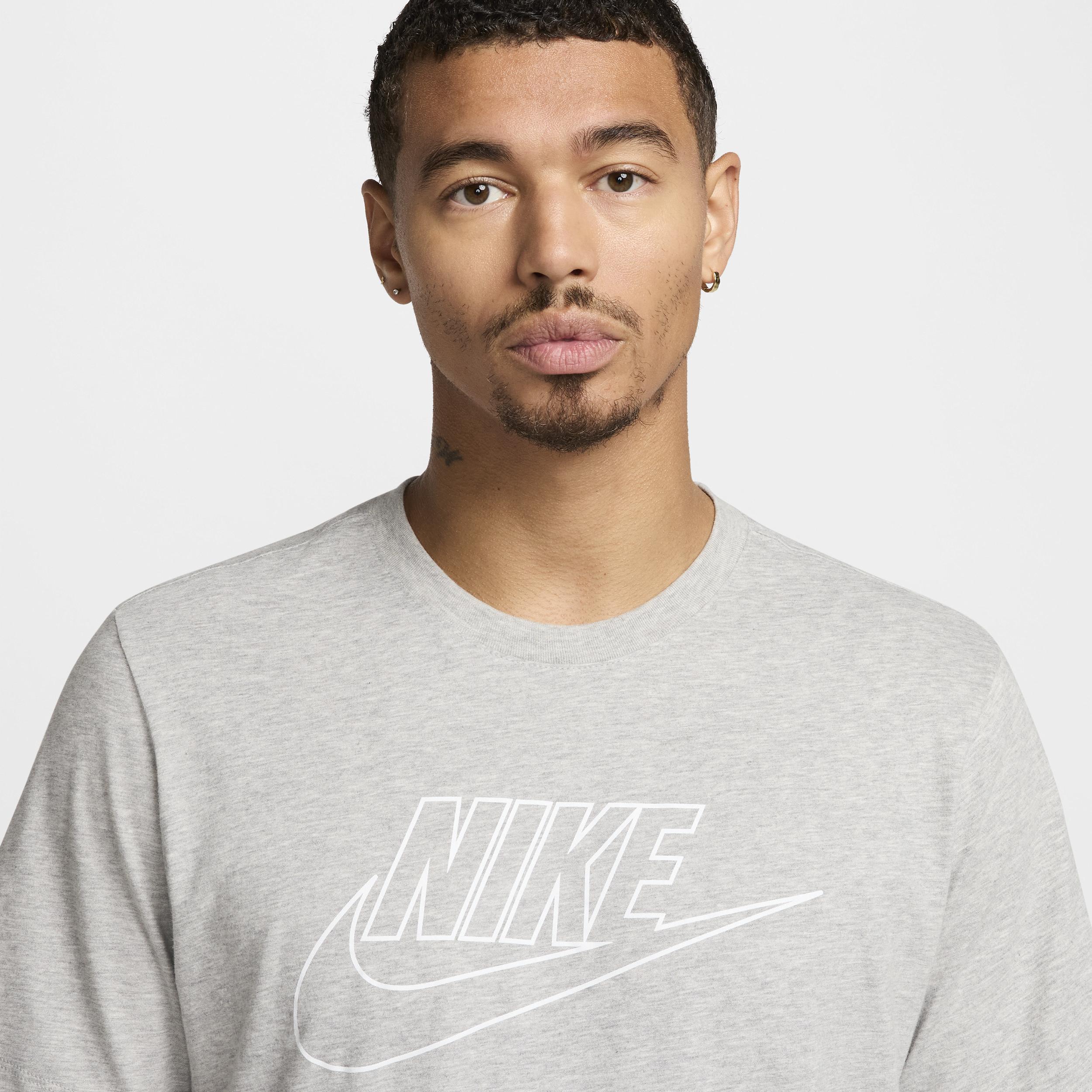 Nike Men's Swoosh Cheer T-Shirt Product Image