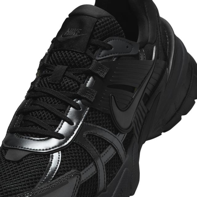 Nike Men's V2K Run Shoes Product Image