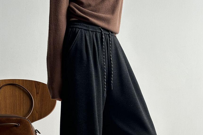 Drawstring Waist Plain Wide Leg Sweatpants Product Image