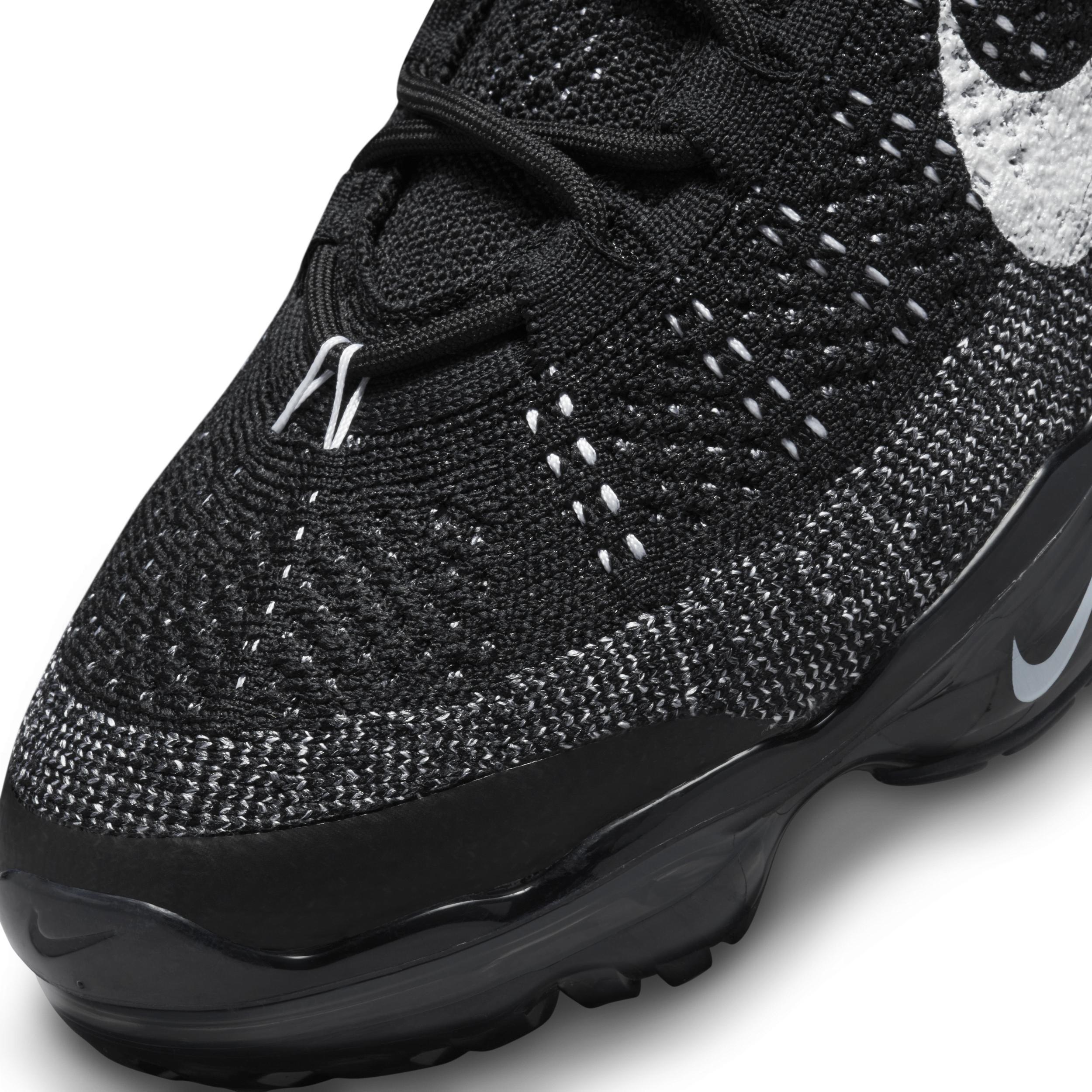 Nike Men's Air VaporMax 2023 Flyknit Shoes Product Image