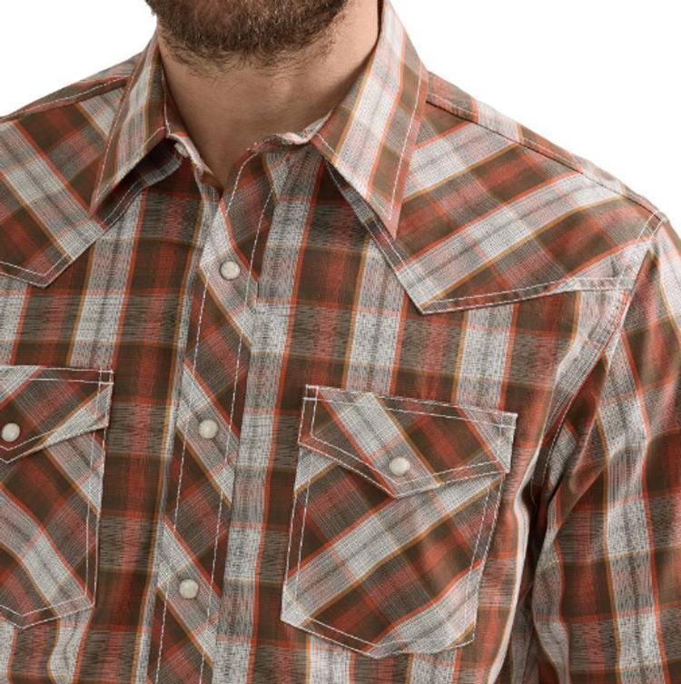 Wrangler 20X® Men's L/S Brown Plaid Advanced Comfort Snap Shirt Product Image