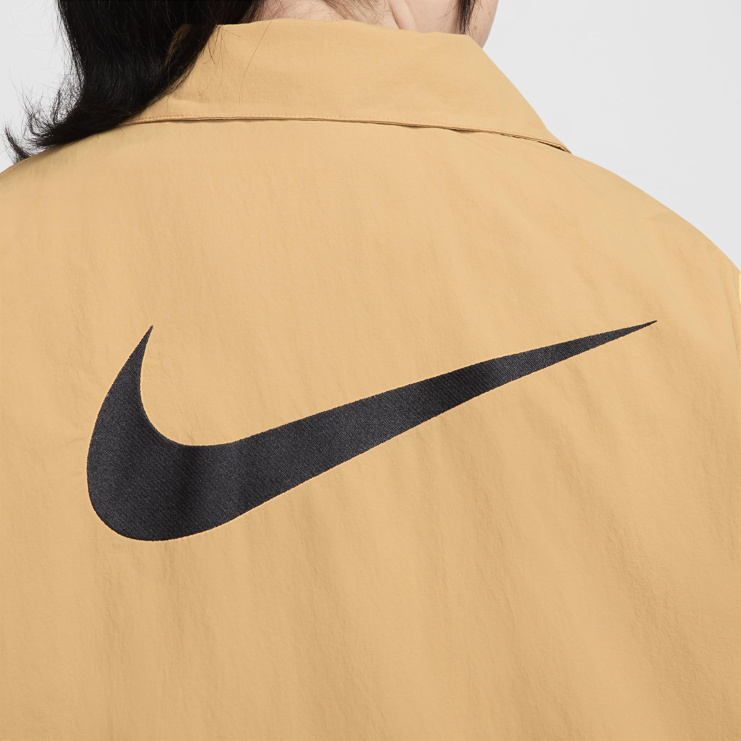 Women's Nike Sportswear Essential Oversized UV Woven Coaches' Jacket (Plus Size) Product Image