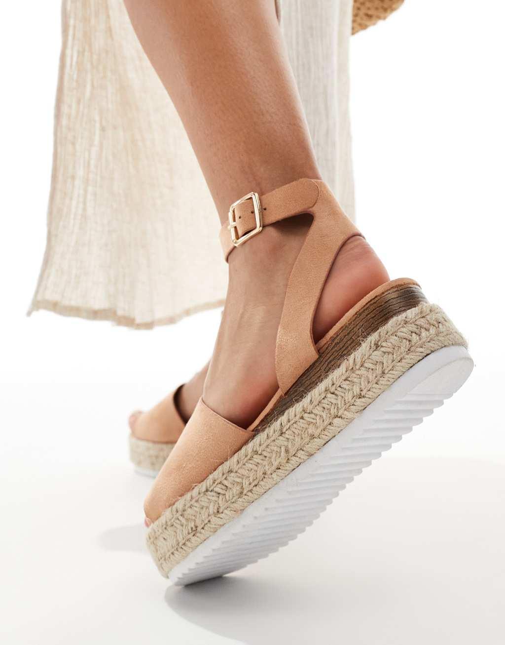 Truffle Collection flatform espadrilles in beige Product Image