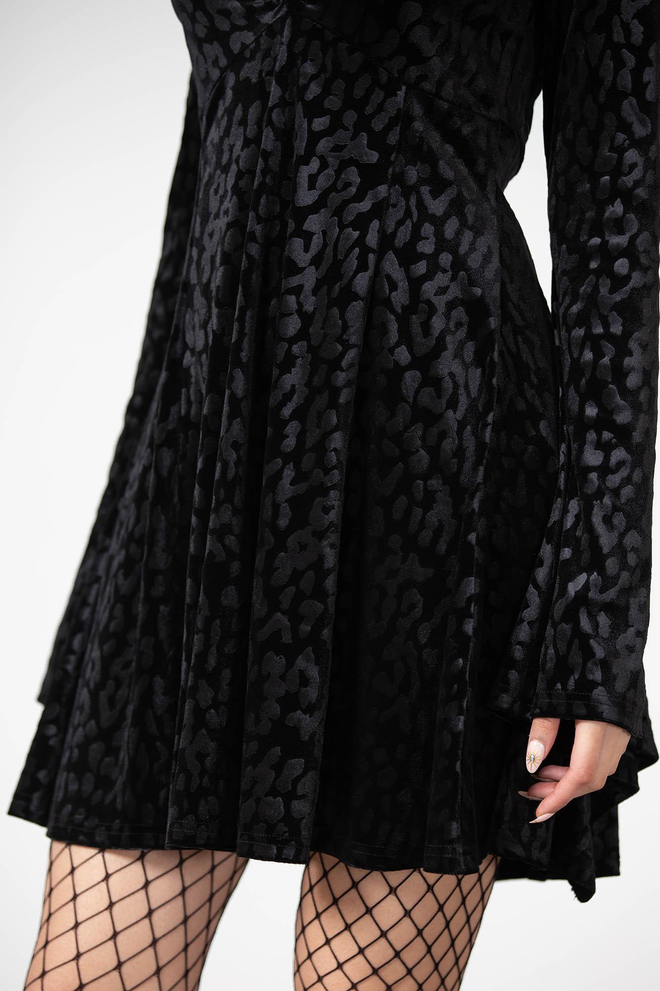 Nightcall Long Sleeve Dress [B] Female Product Image