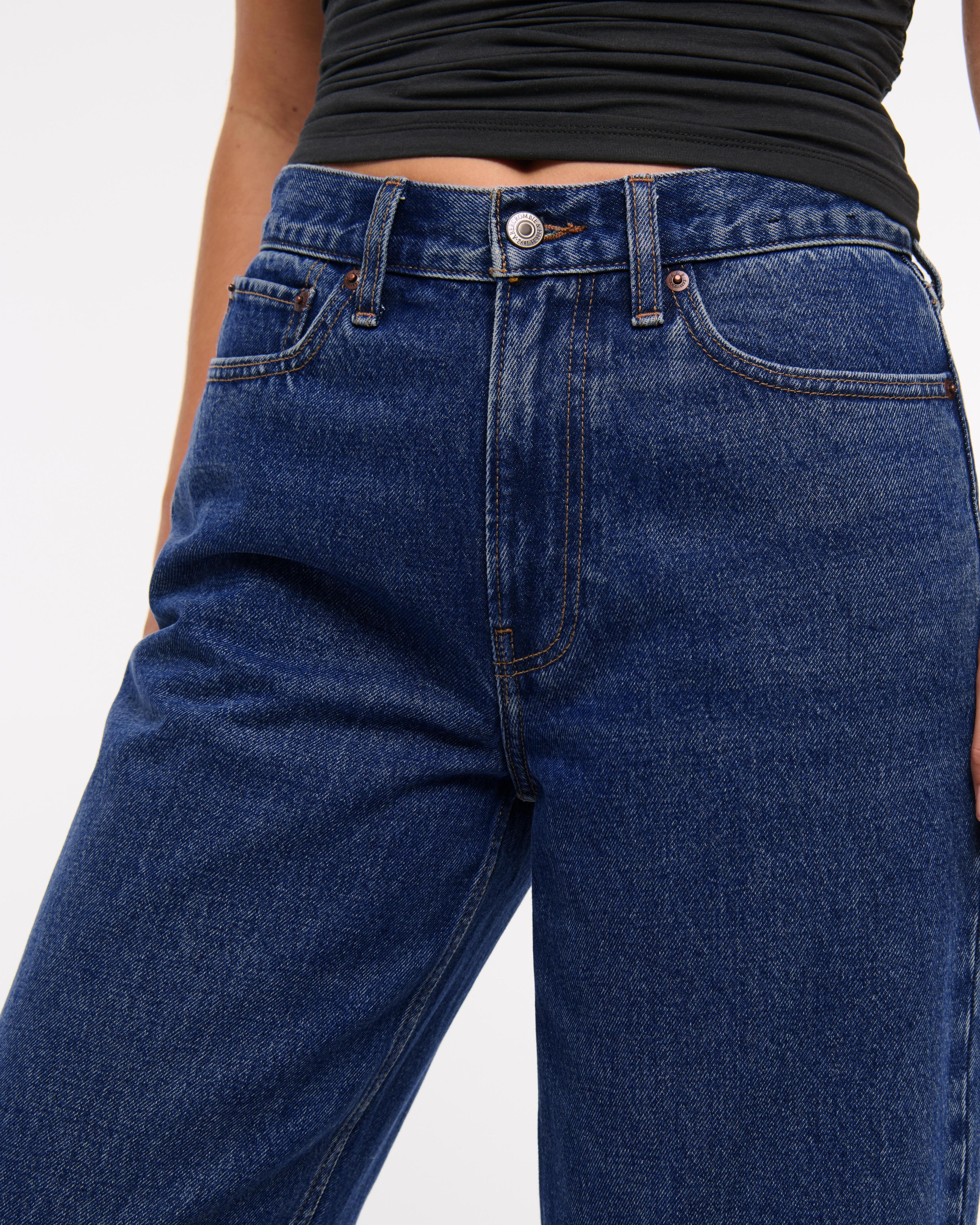 Curve Love Mid Rise Cropped Slouchy Jean Product Image