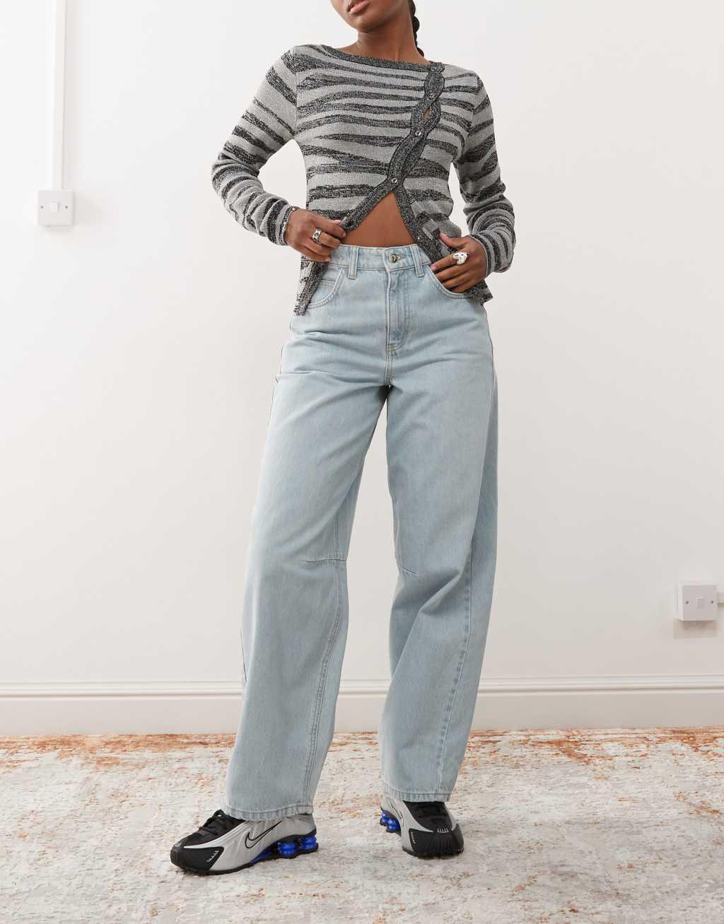 COLLUSION mid rise tapered jeans in mid wash - MBLUE Product Image