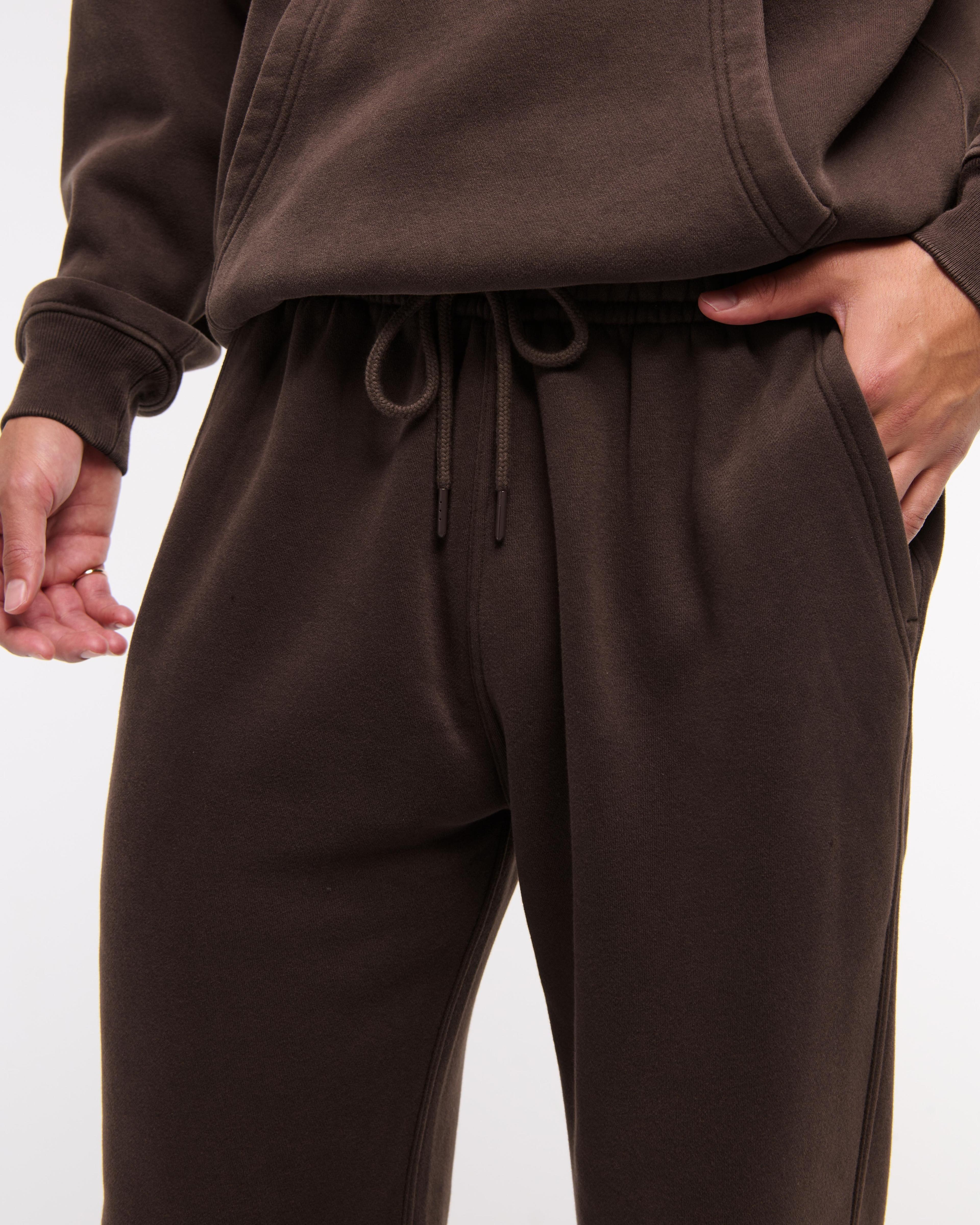 Essential Sweatpant Product Image