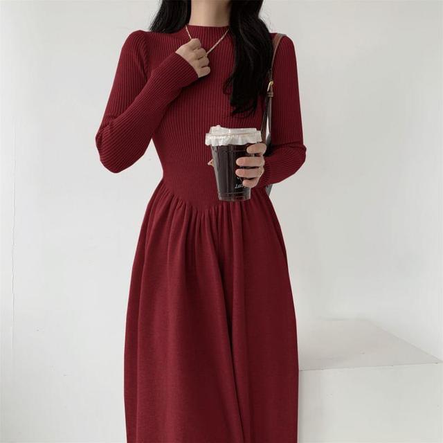 Long-Sleeve Crewneck Knit Maxi A-Line Dress Product Image