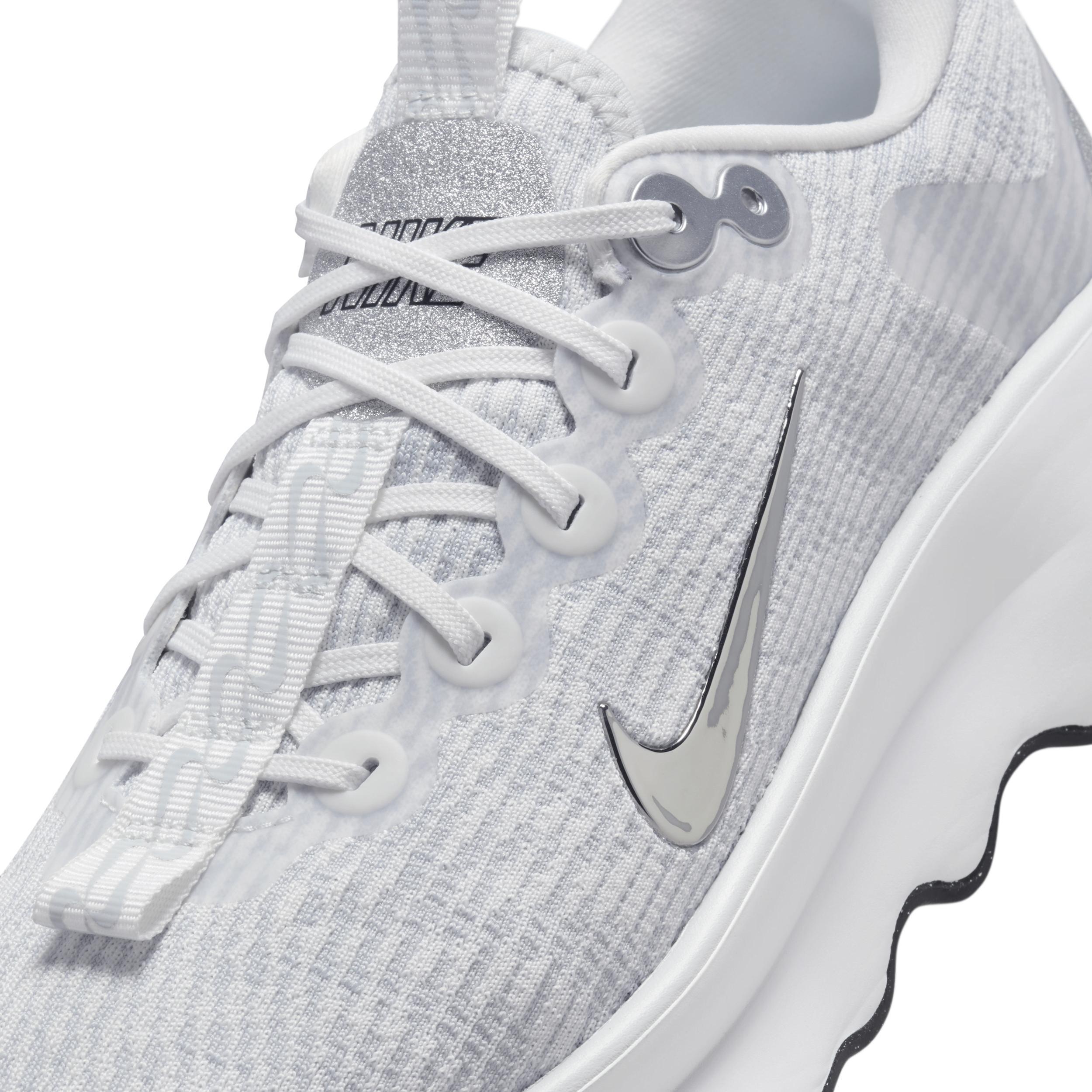 Nike Womens Motiva Premium Walking Shoes Product Image