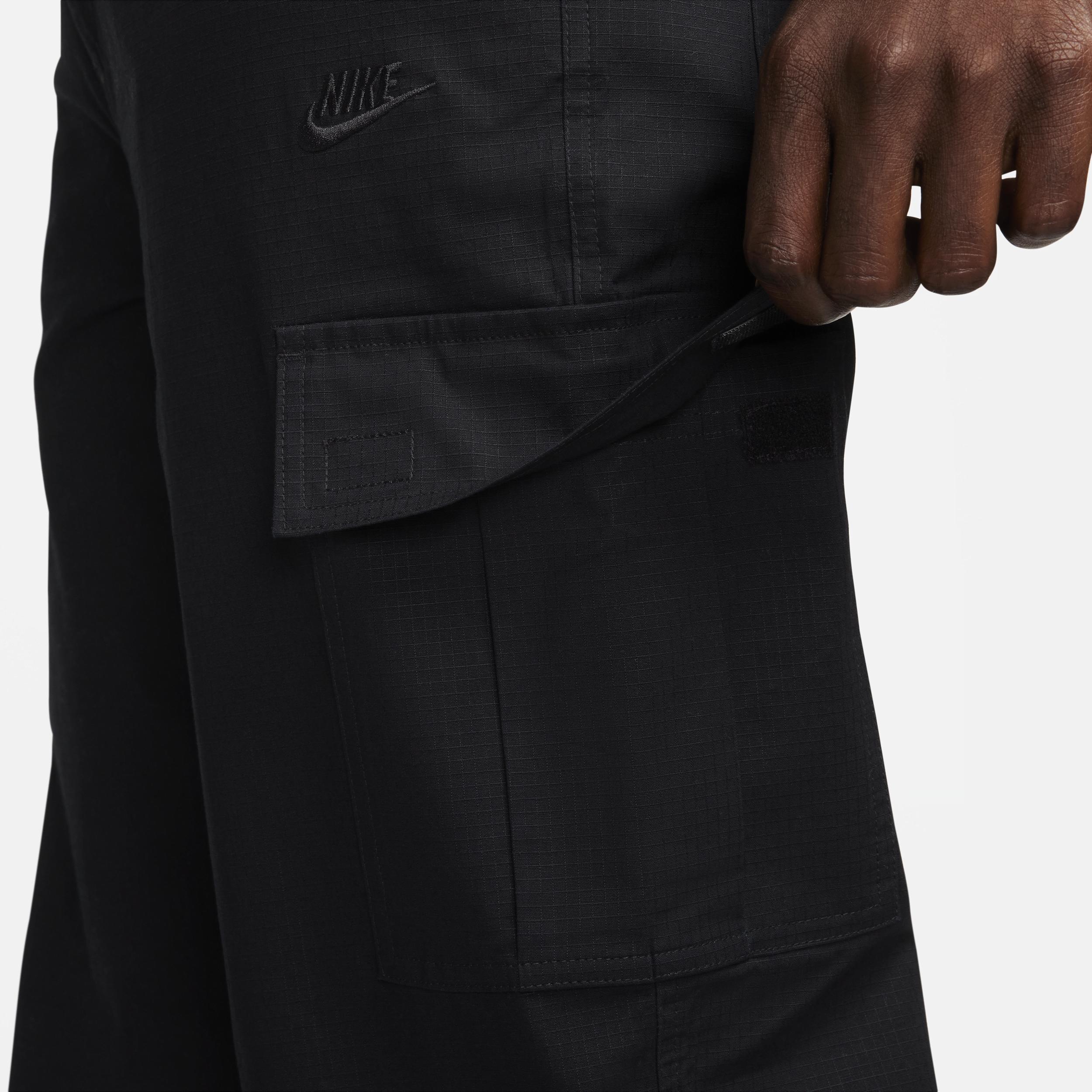 Nike Men's Club Cargo Pants Product Image