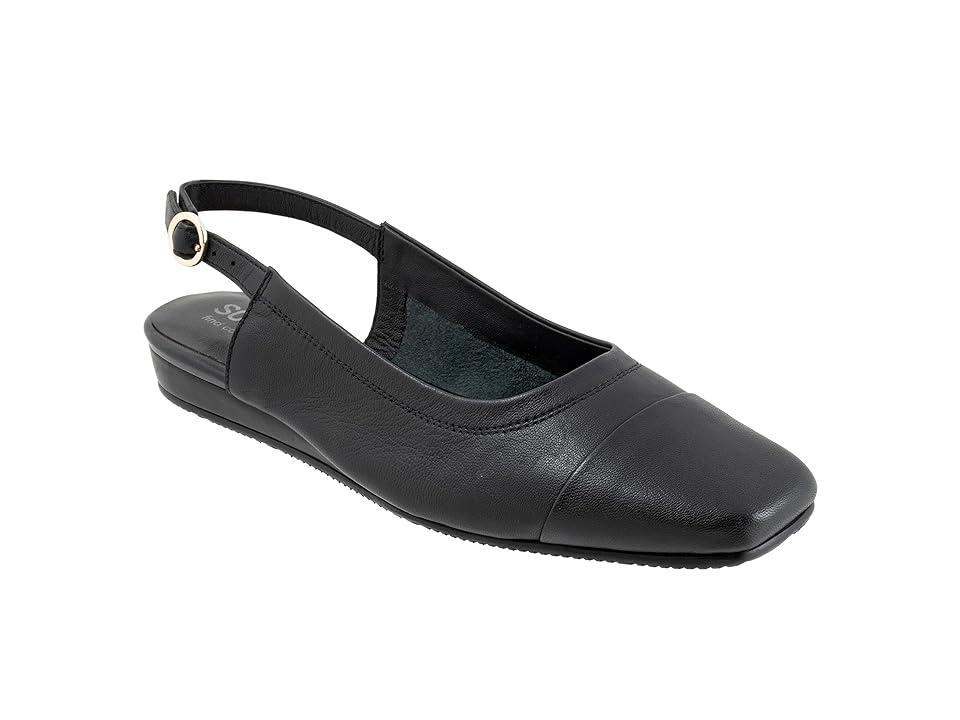 SoftWalk Vittoria Women's Flat Shoes Product Image