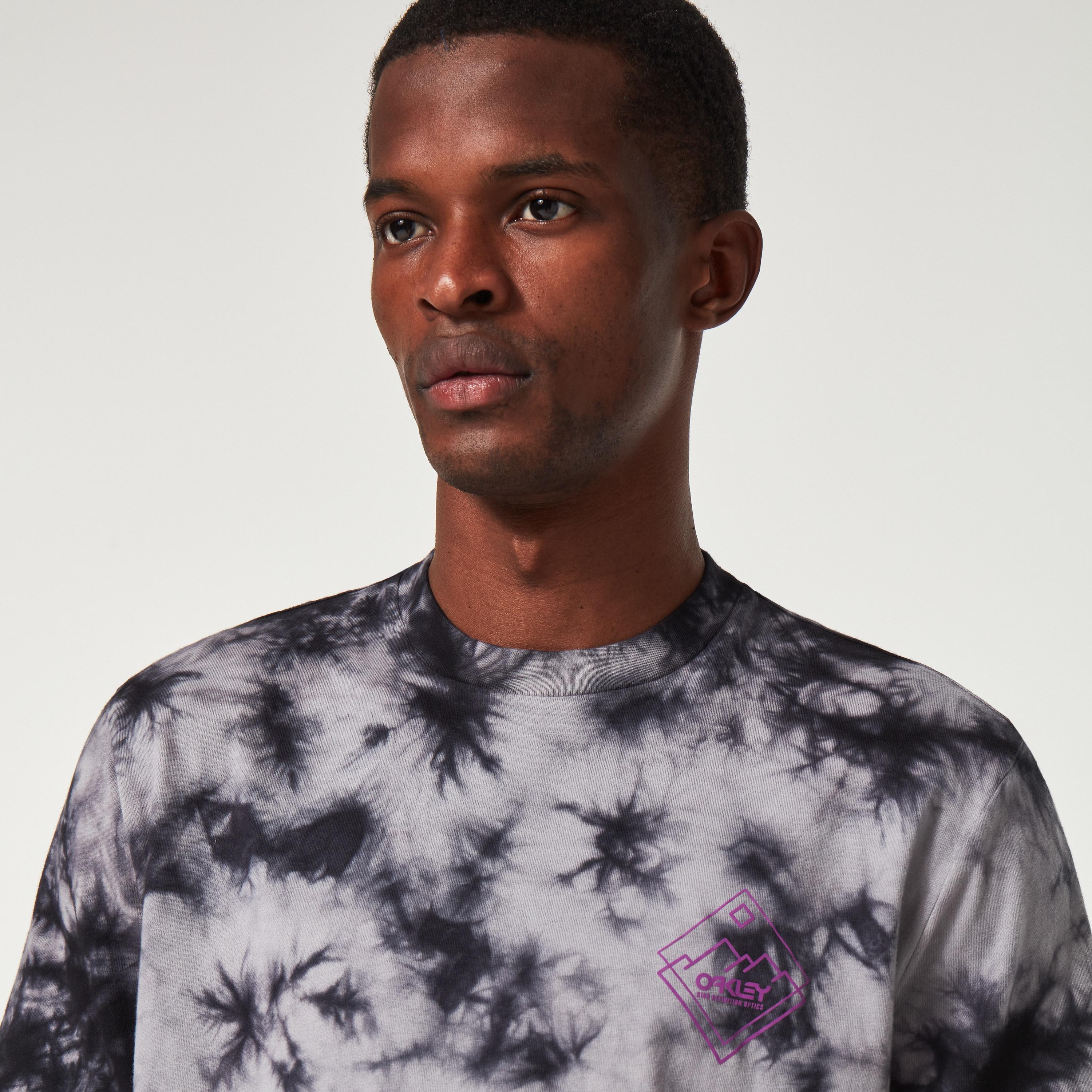 Oakley Wanderlust B1B Tee - Blackout | Oakley® Product Image