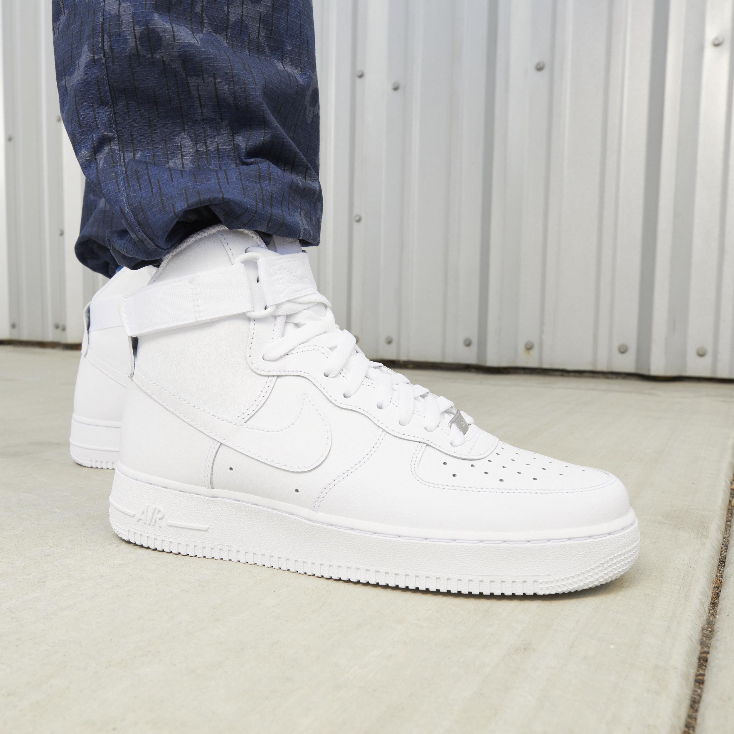 Nike Mens Air Force 1 High 07 Shoes Product Image