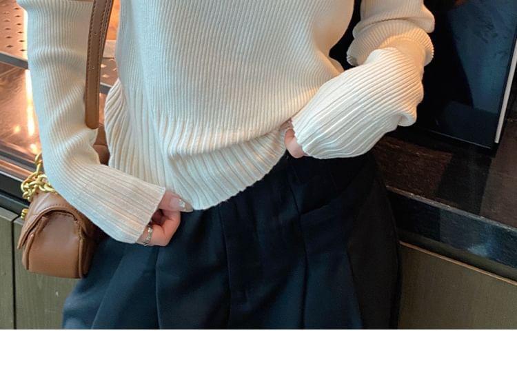 Long-Sleeve Square Neck Plain Ribbed Crop Knit Top Product Image