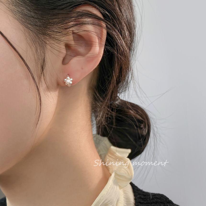 925 Sterling Silver Flower Faux Pearl Huggie Earring Product Image