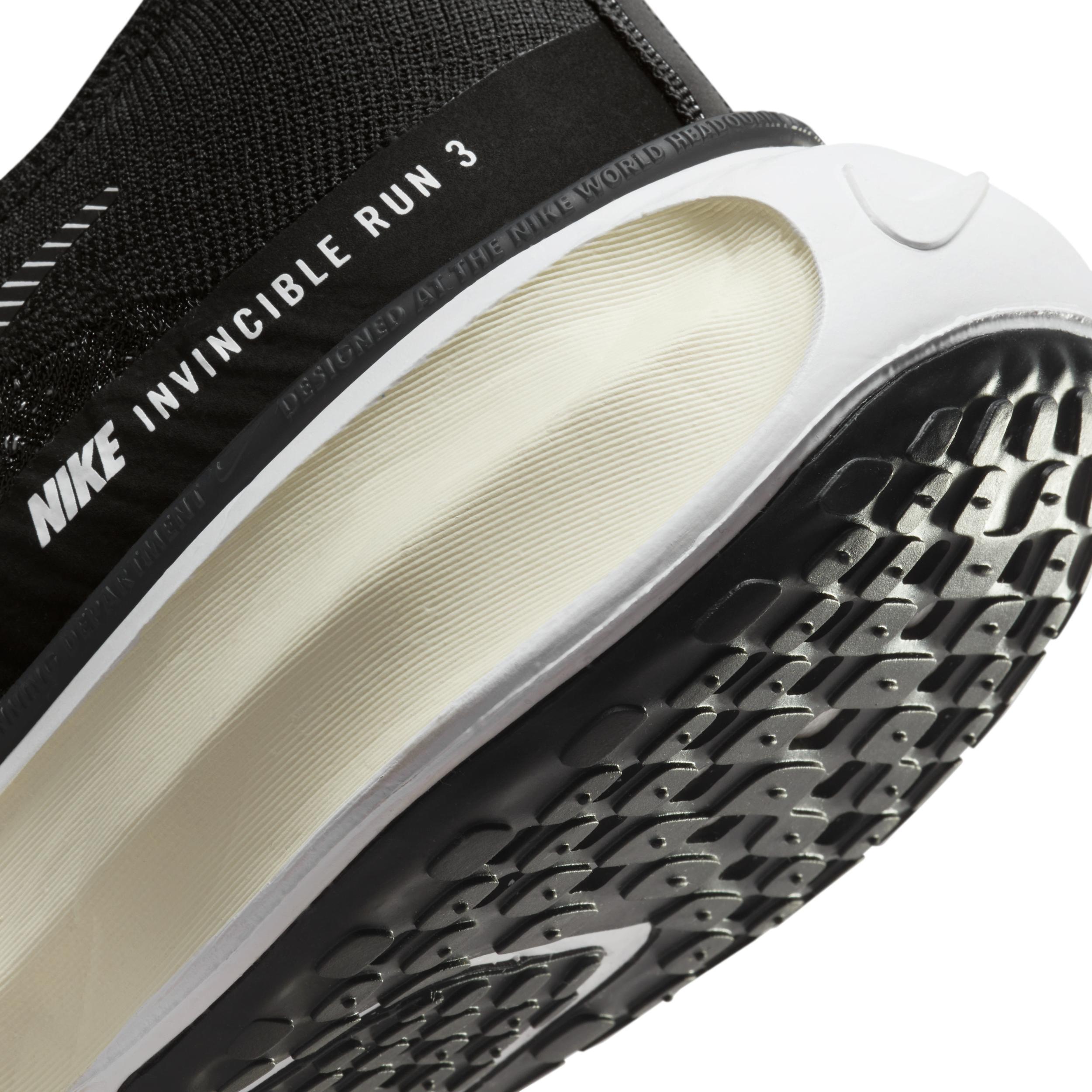 Nike Men's Invincible 3 Road Running Shoes (Extra Wide) Product Image