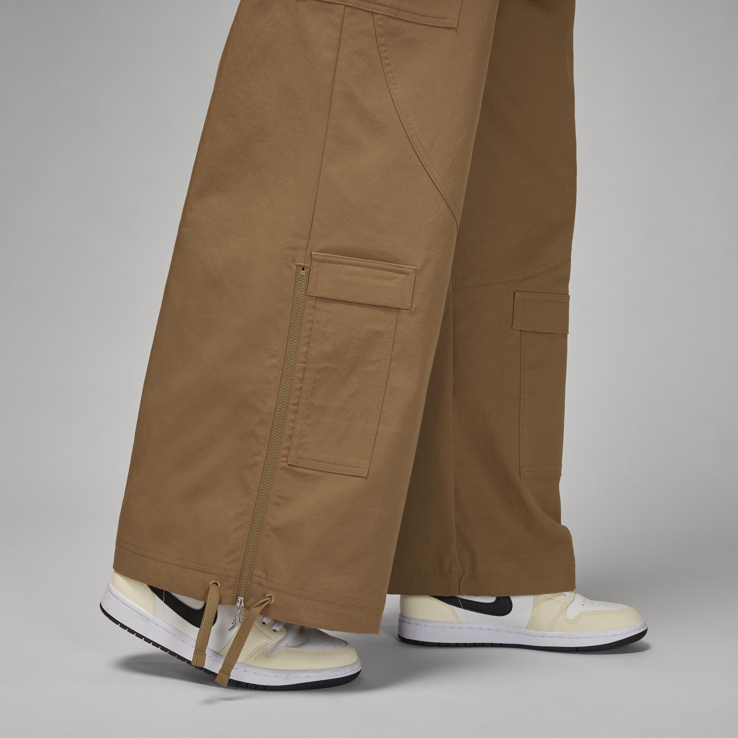 Womens Jordan Chicago Heavyweight Pants Product Image