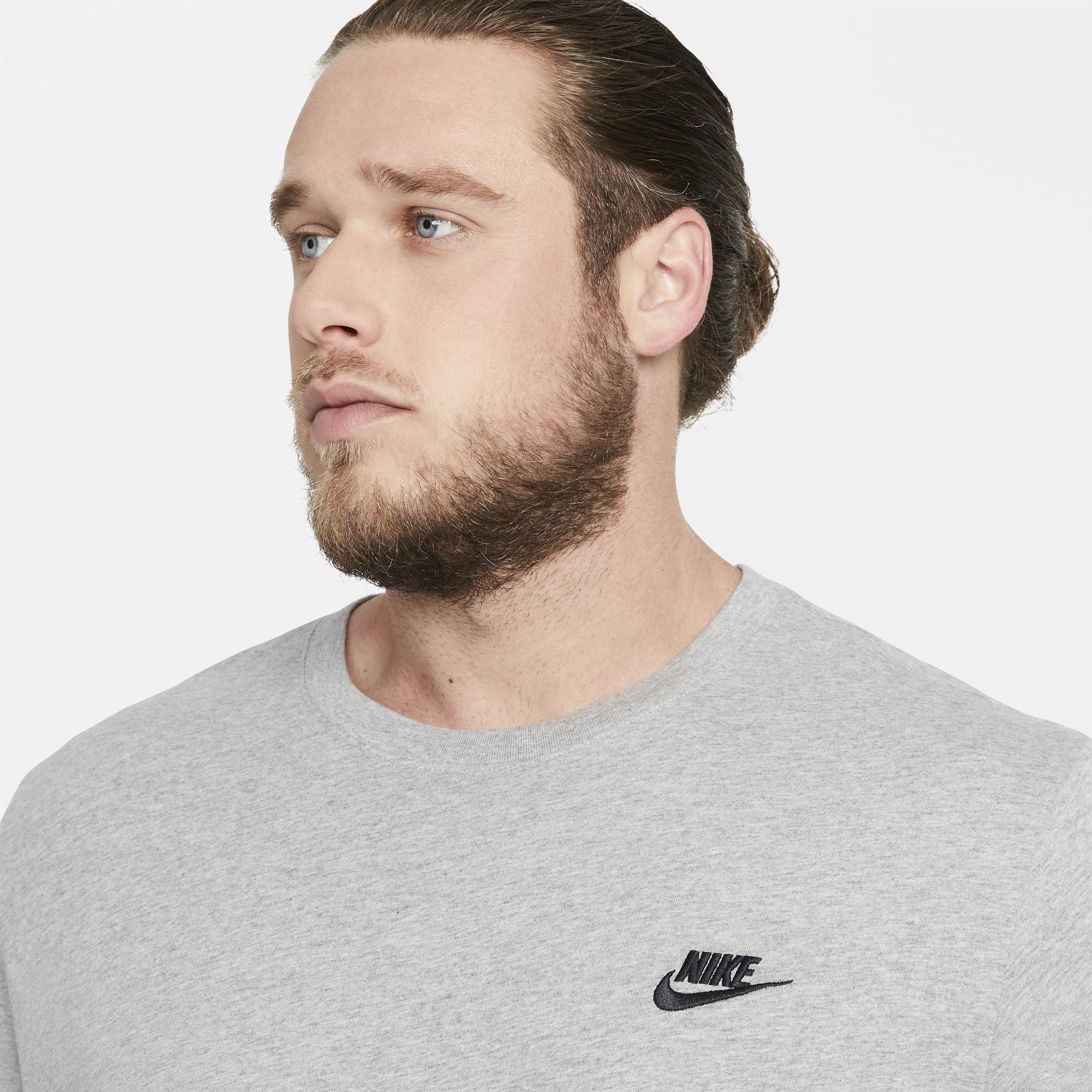 Nike Club t-shirt Product Image