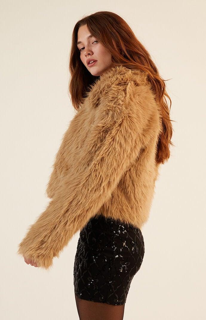 Daisy Street Womens Faux Fur Cropped Jacket Product Image