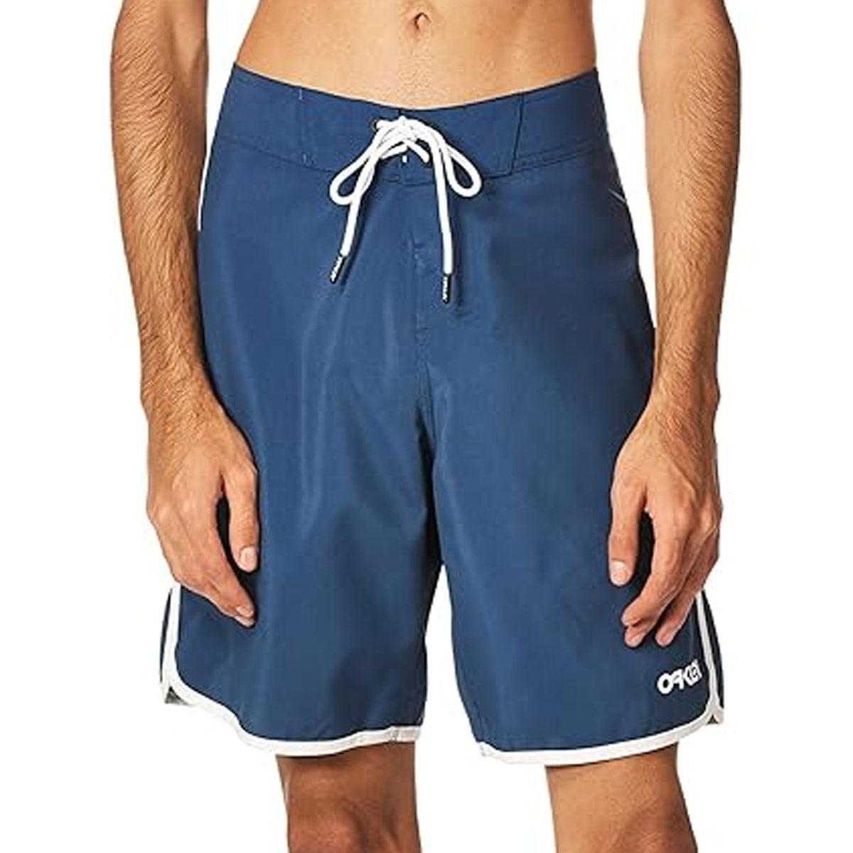 Oakley Men's Solid Crest 19" Boardshorts Product Image