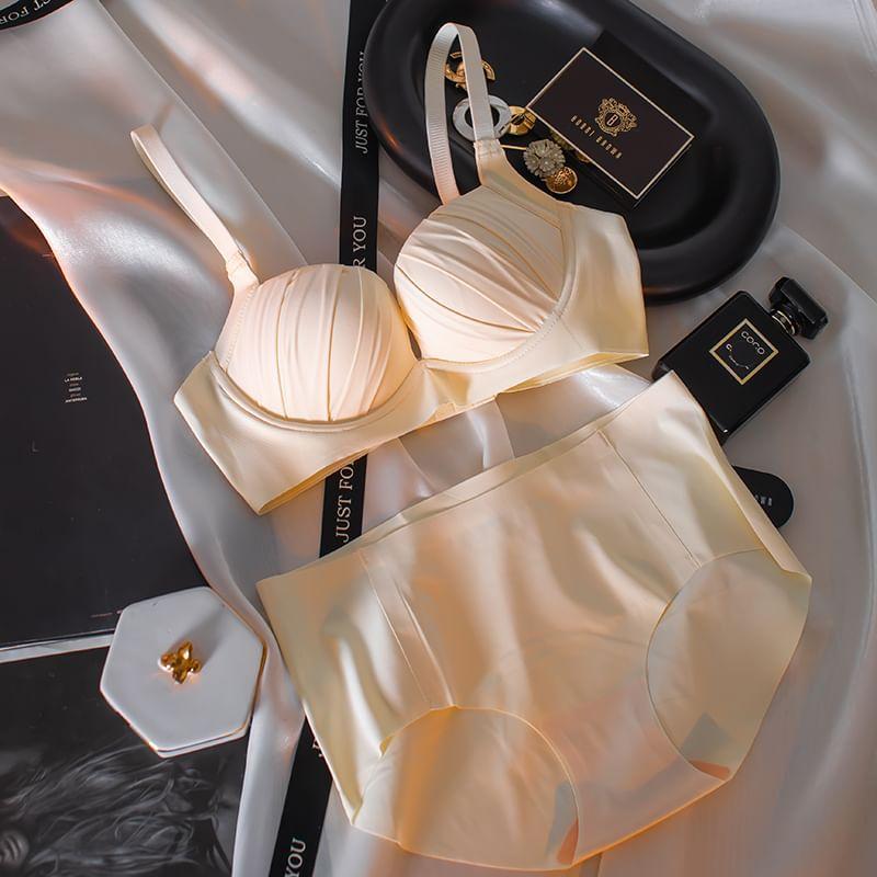 Plain Wireless Bra / Panty / Set Product Image