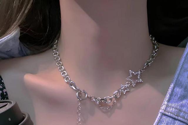 Star Pendant Chain Necklace Product Image