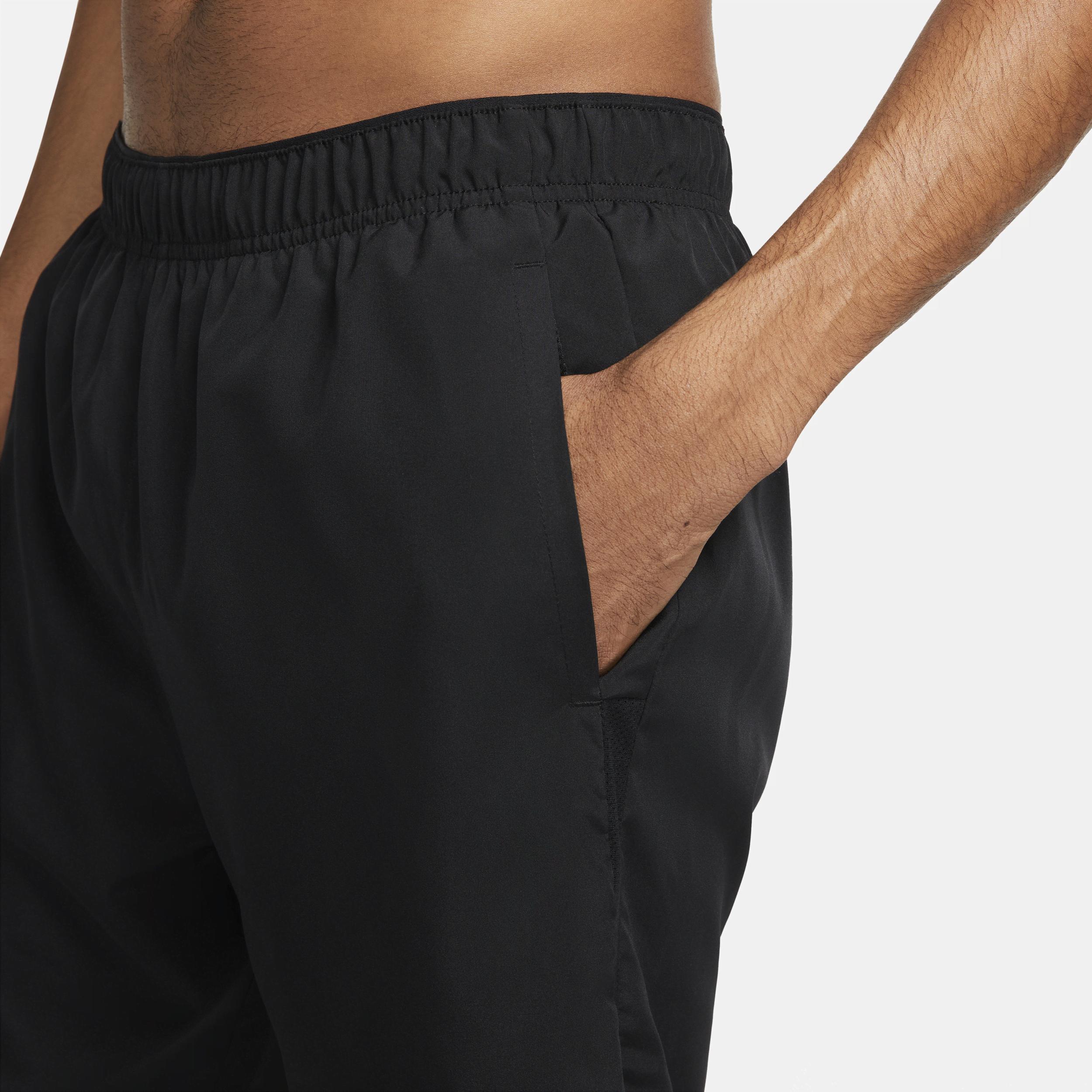 Nike Men's Challenger Dri-FIT 7" 2-in-1 Running Shorts Product Image