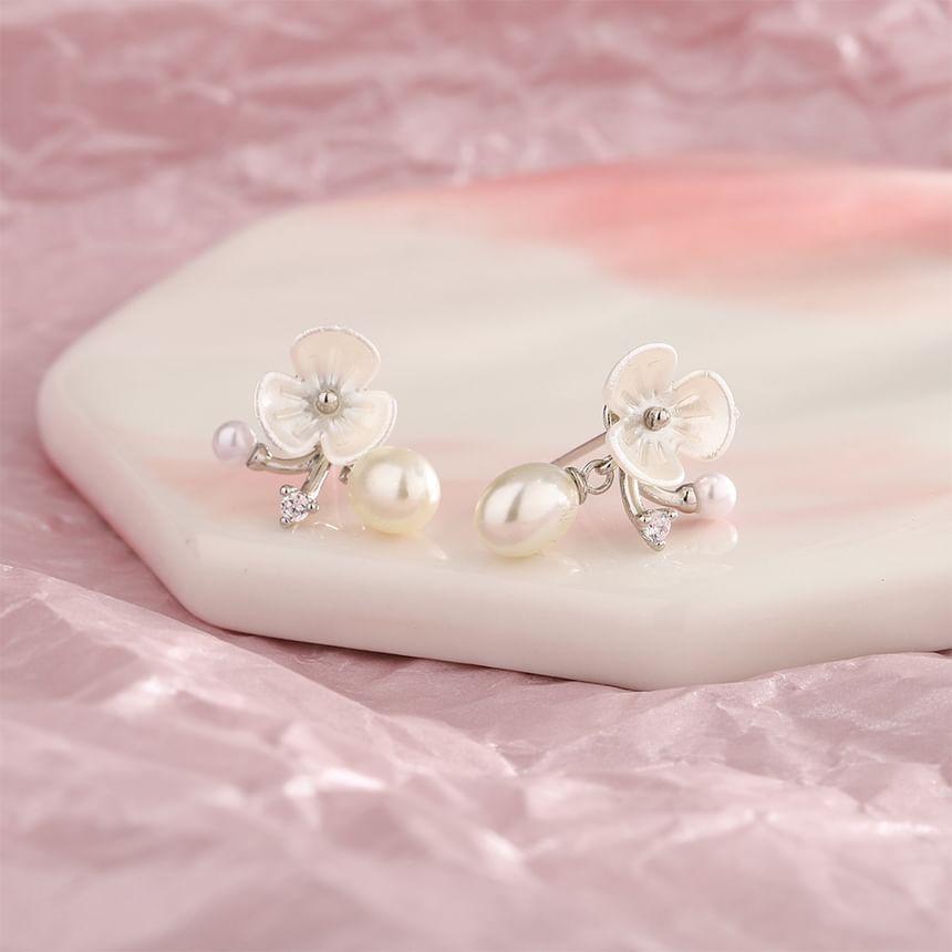 Flower Faux Pearl Rhinestone Stud Earring Product Image