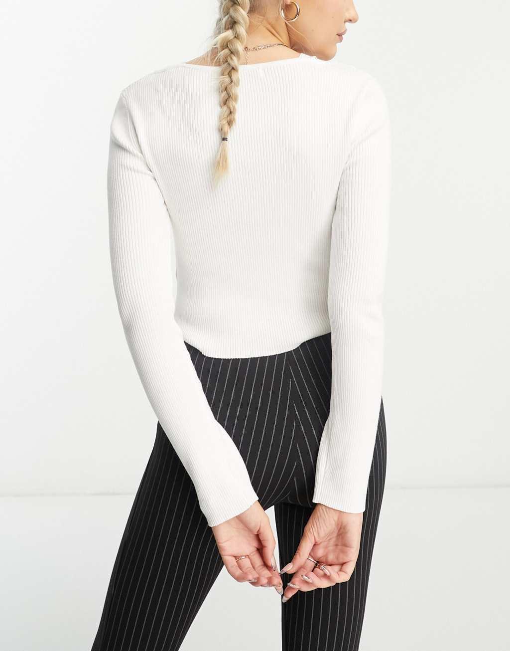 Stradivarius cut out top in ecru Product Image