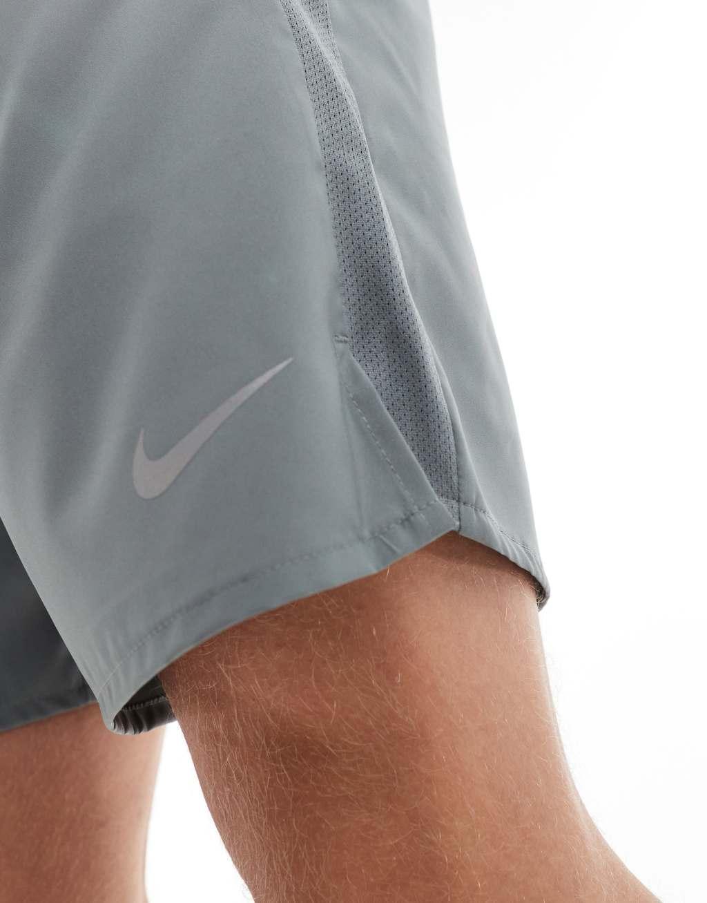 Nike Running Challenger Dri-FIT 7 inch shorts in gray Product Image