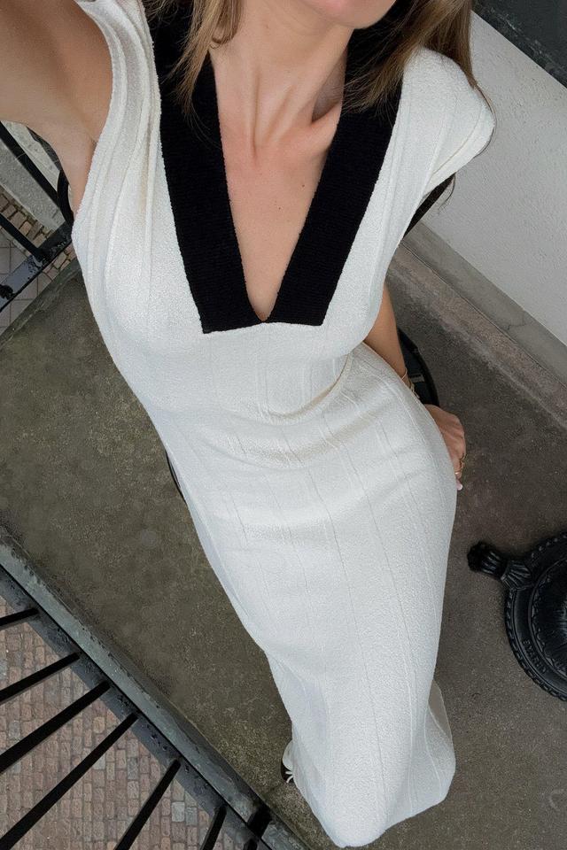 Ribbed Knitted V-neck Midi Dress Product Image