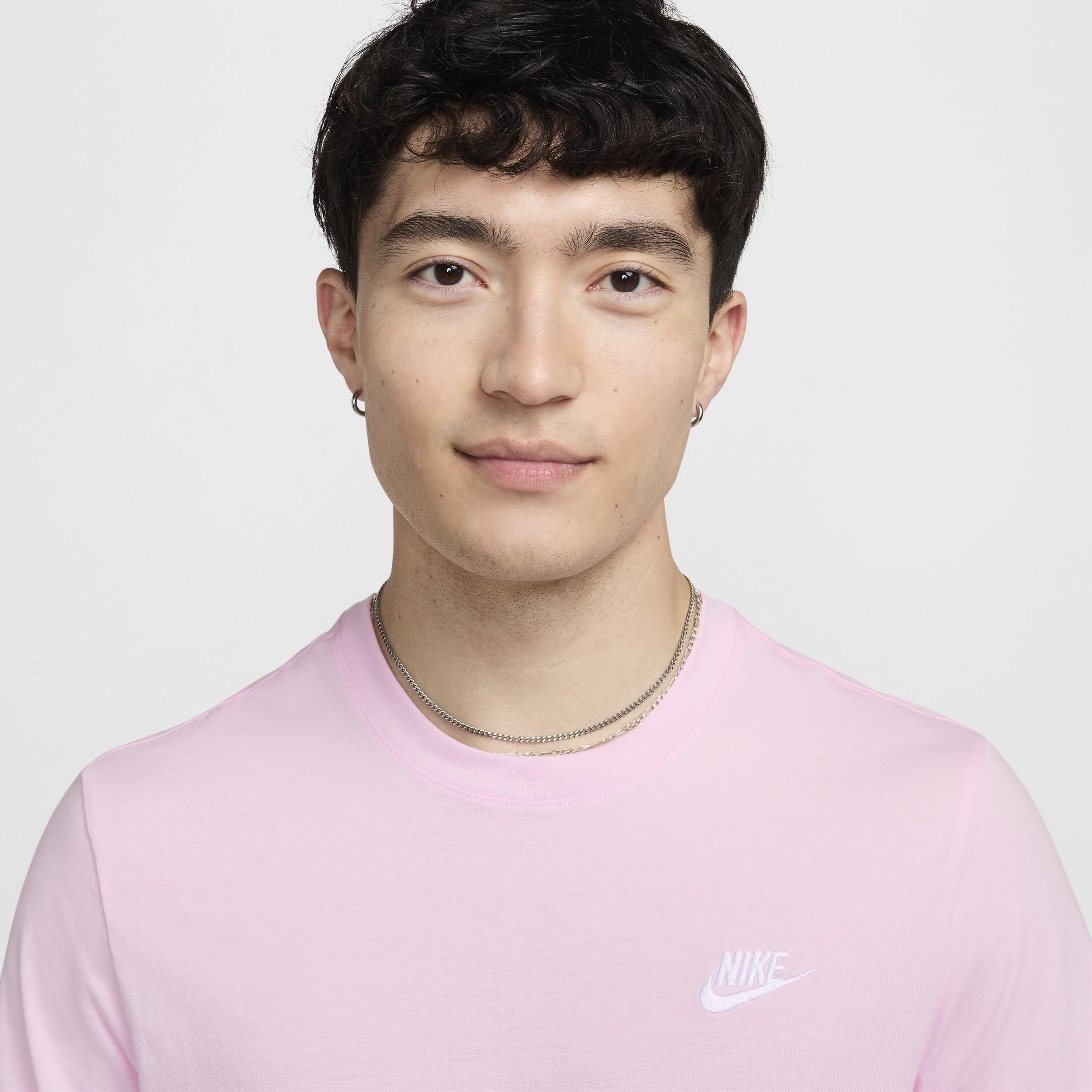 Nike Club unisex T-shirt Product Image