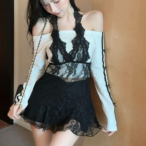 Long-Sleeve Striped Piping Crop Tee / Halter Neck Lace Top Product Image