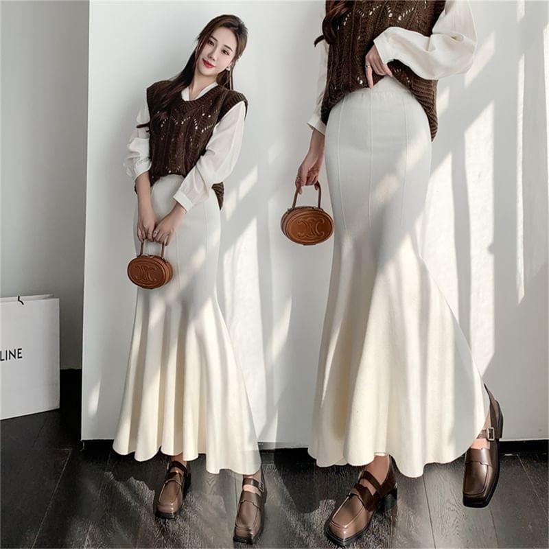 High Rise Plain Midi Mermaid Knit Skirt Product Image