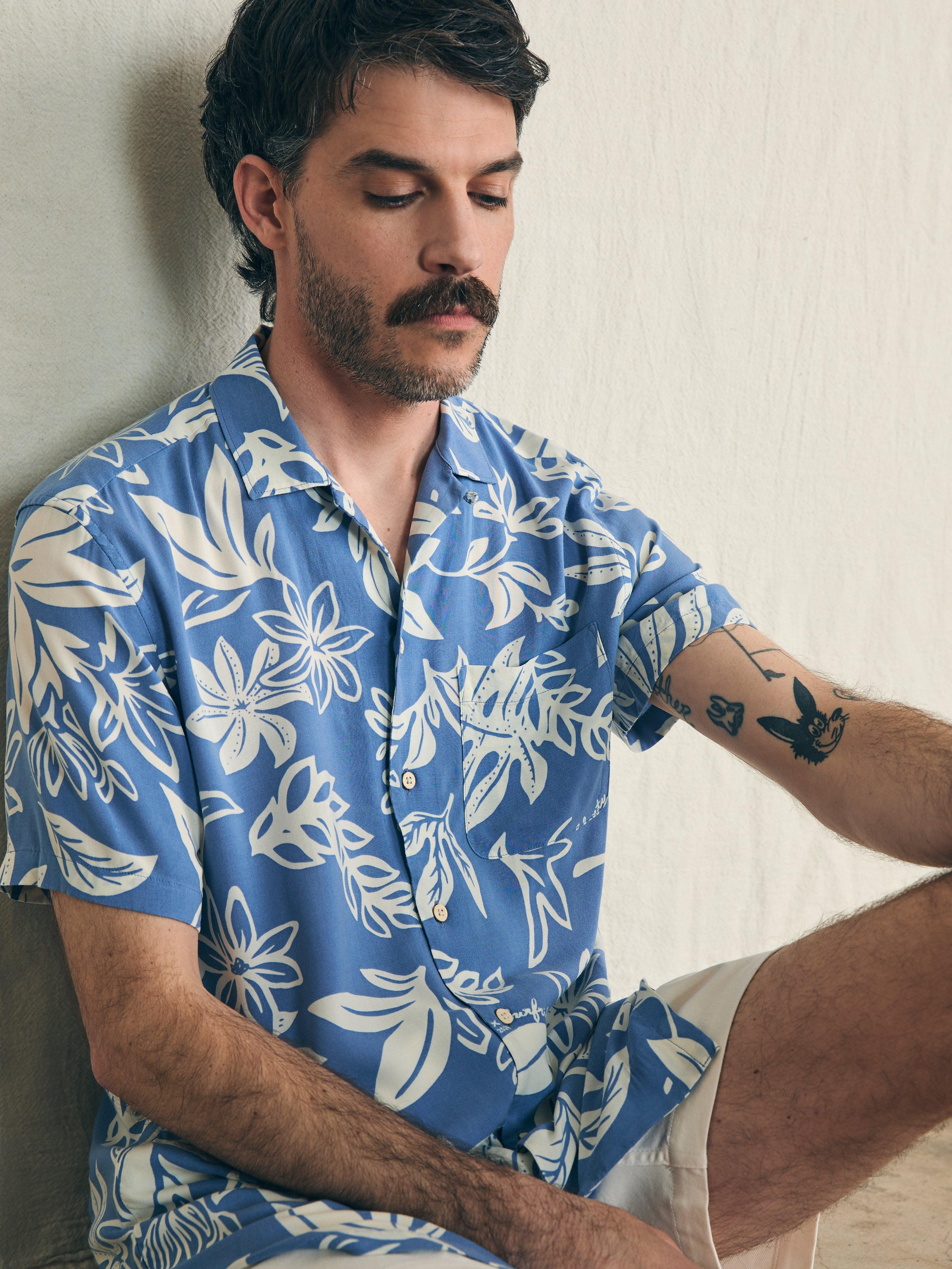 Short-Sleeve Surfrider Rayon Camp Shirt - Sky Floral Male Product Image