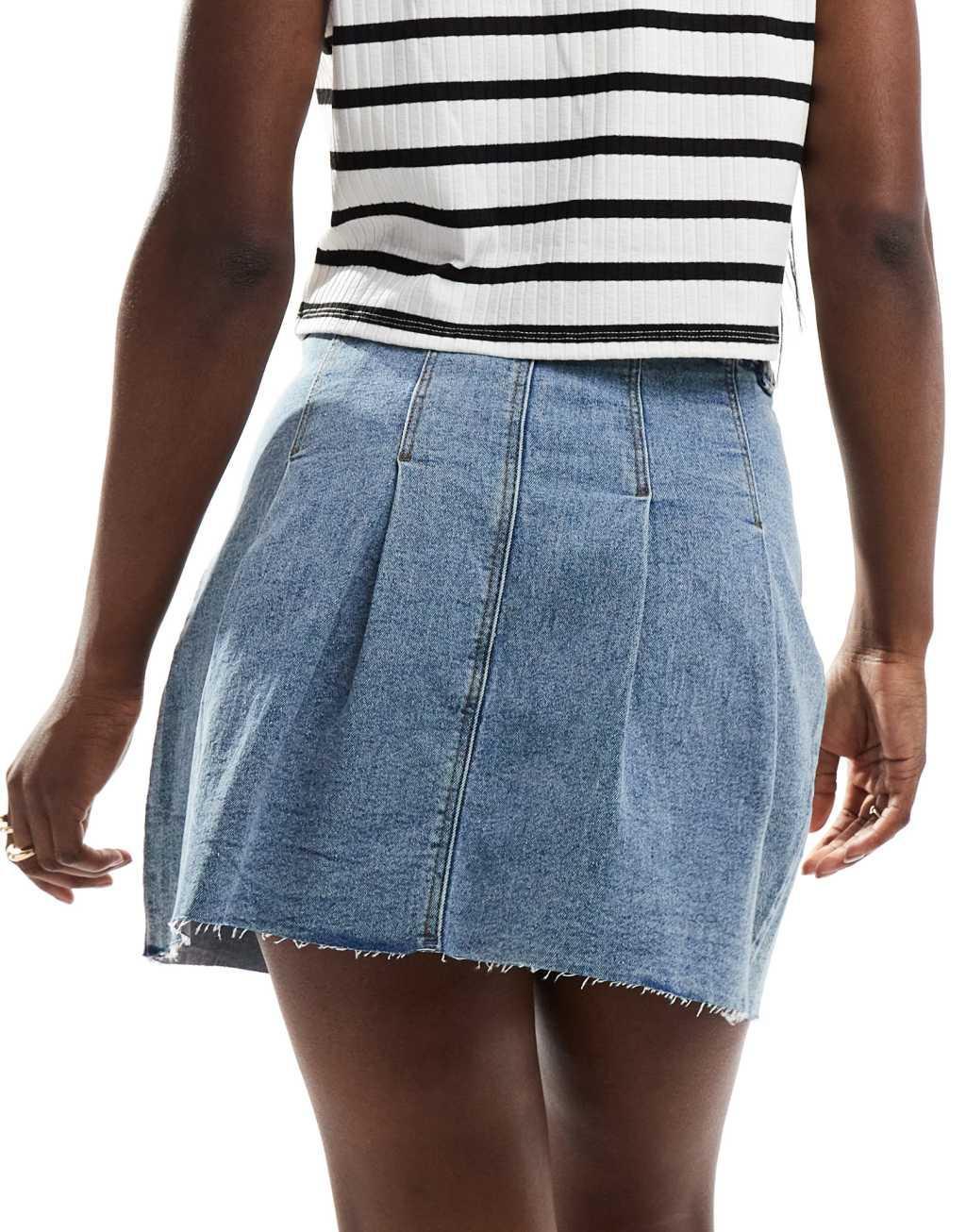 Noisy May pleated mini skirt in mid blue wash Product Image