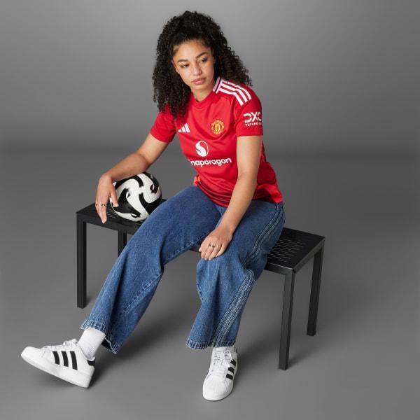 Manchester United 24/25 Home Jersey Product Image