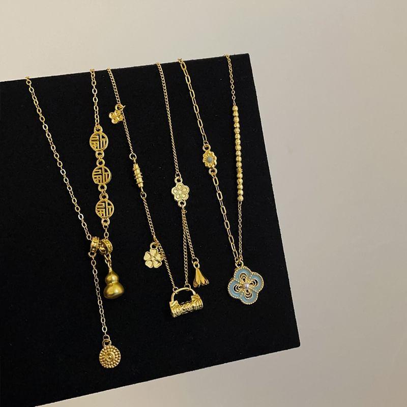 Gold Tone Necklace Product Image