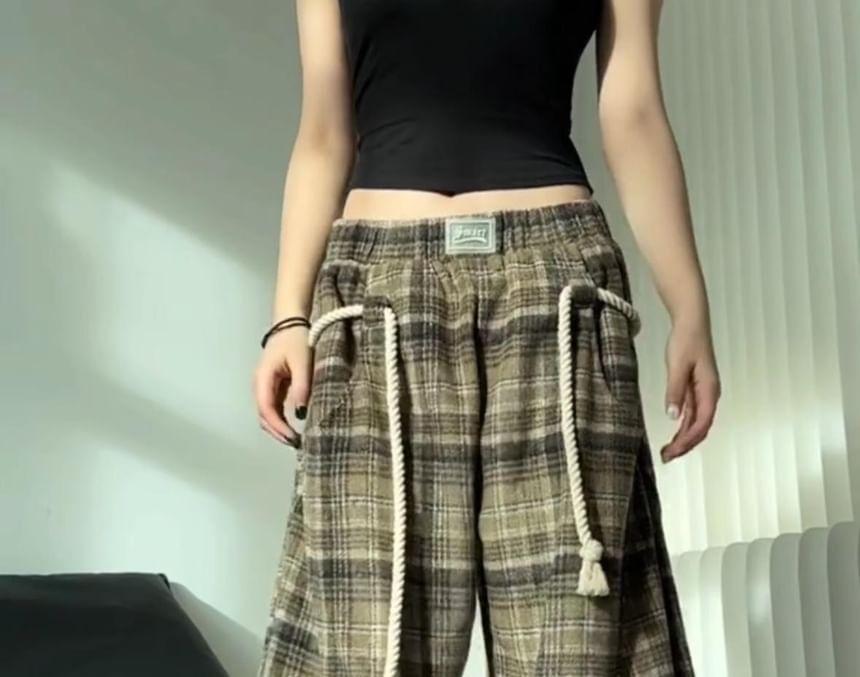 Low Rise Plaid Wide Leg Pants Product Image