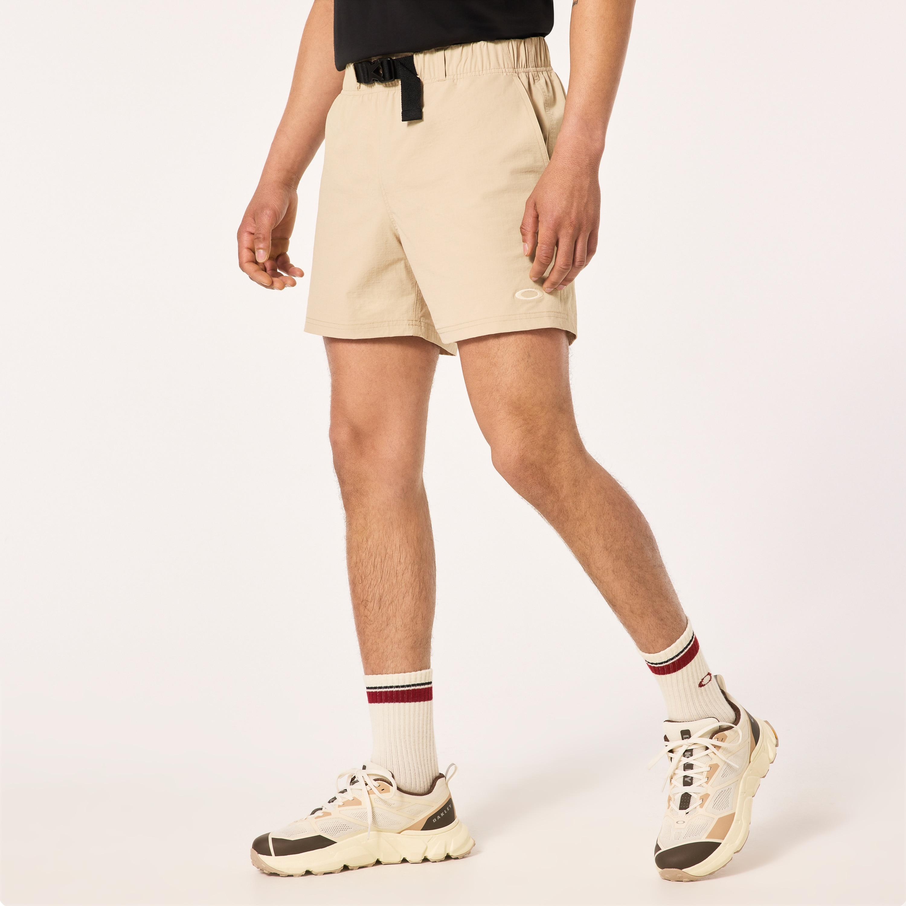 Oakley Men's Latitude 18 Short Size: Xxl Product Image