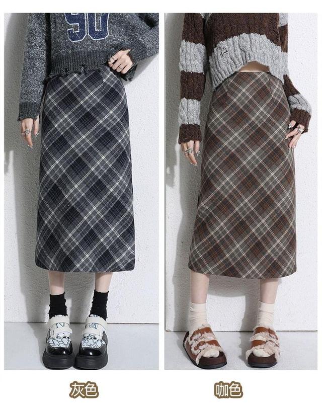 High Waist Plaid Slit Midi Straight Skirt Product Image