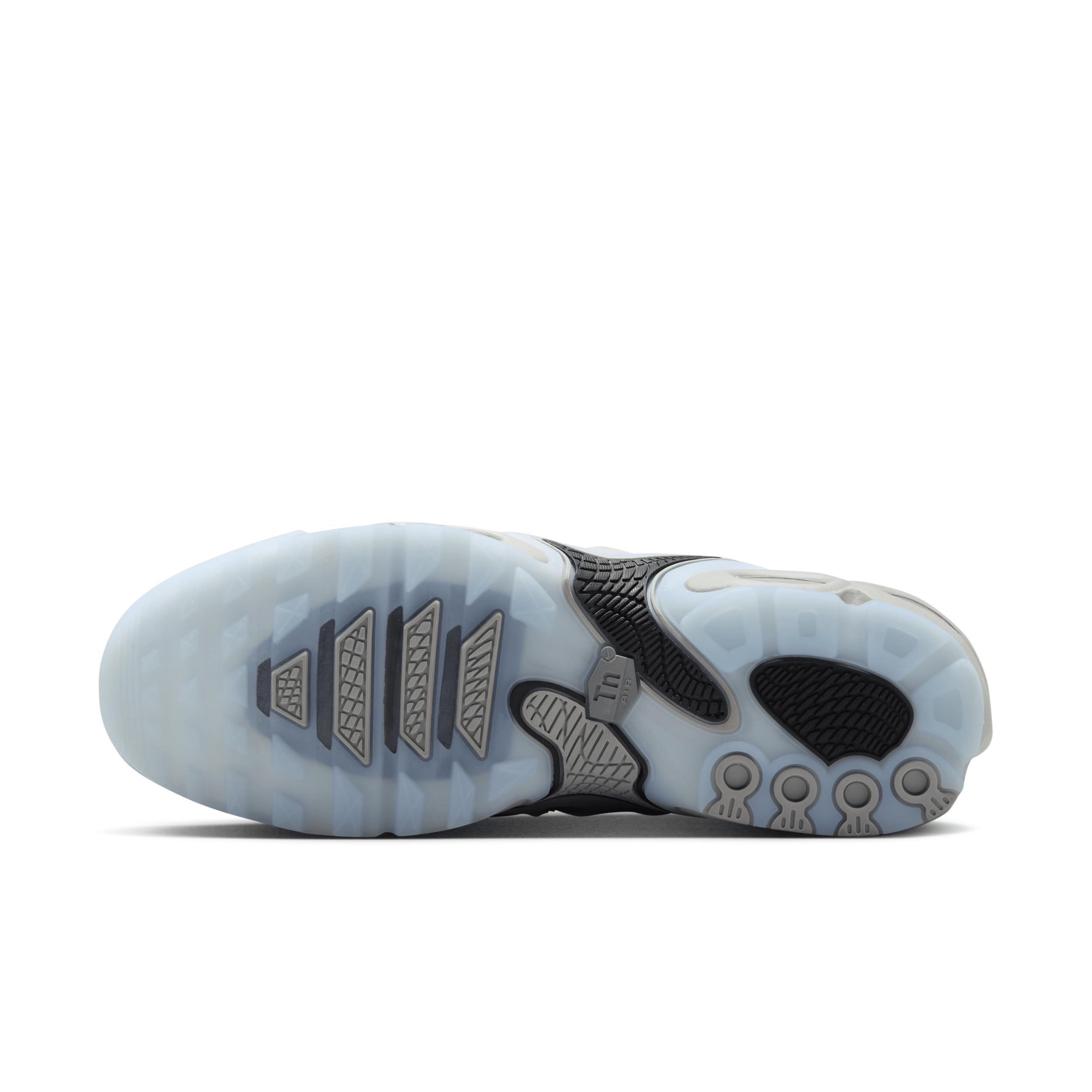 Nike Men's Air Max Plus Drift Shoes Product Image