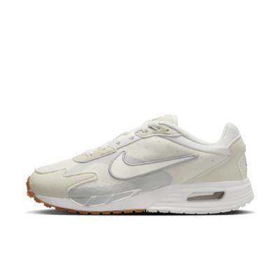 Womens Nike Air Max Solo Casual Shoes Product Image