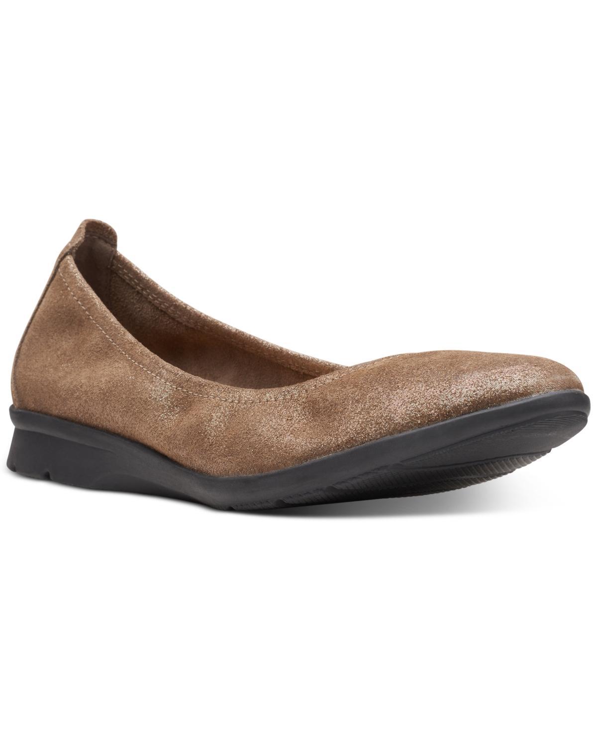 Clarks Jenette Ease Leather Womens Flats Product Image