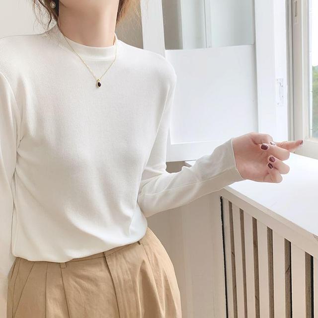 Long-Sleeve Mock Neck Plain Slim Fit T-Shirt Product Image