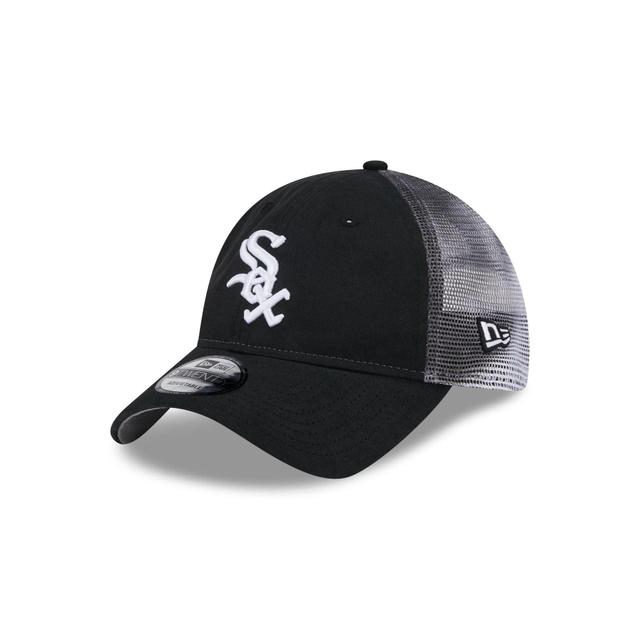 Chicago White Sox Slick 9TWENTY Trucker Hat Male Product Image