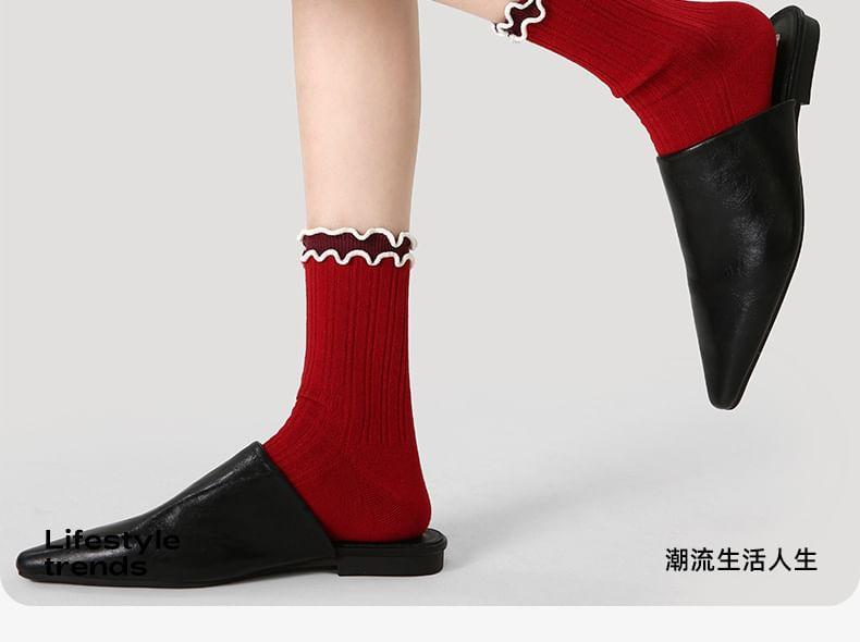 Contrast Trim Frilled Crew Socks Product Image