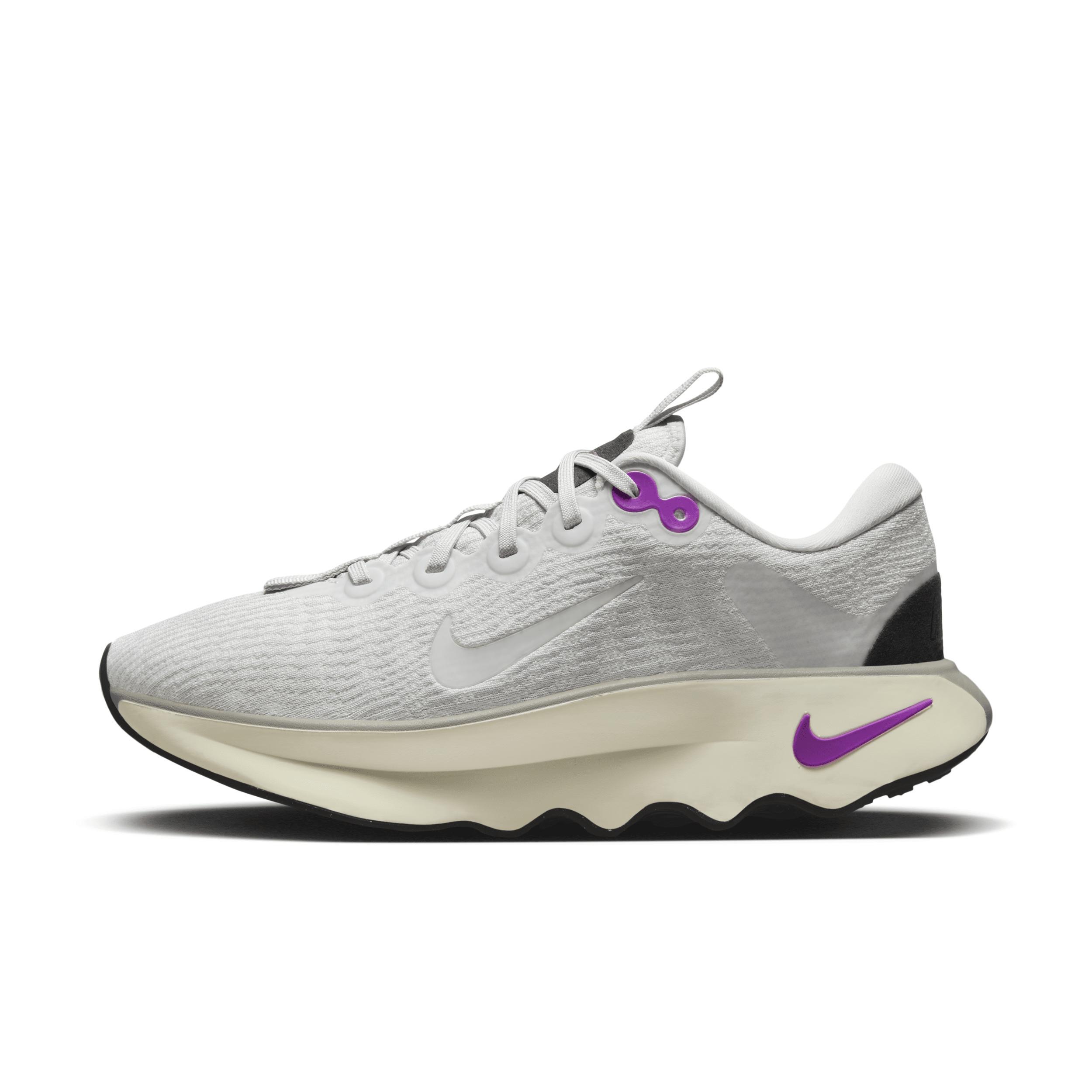 Nike Women's Motiva Walking Shoes Product Image